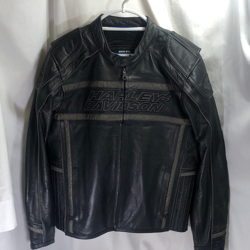 Official Harley-Davidson Black Performance Motorcycle Jacket, Size Medium